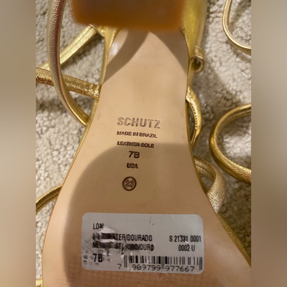 Schutz Lovi Gold Metallic Sandal, Size 7 - Picture 7 of 8